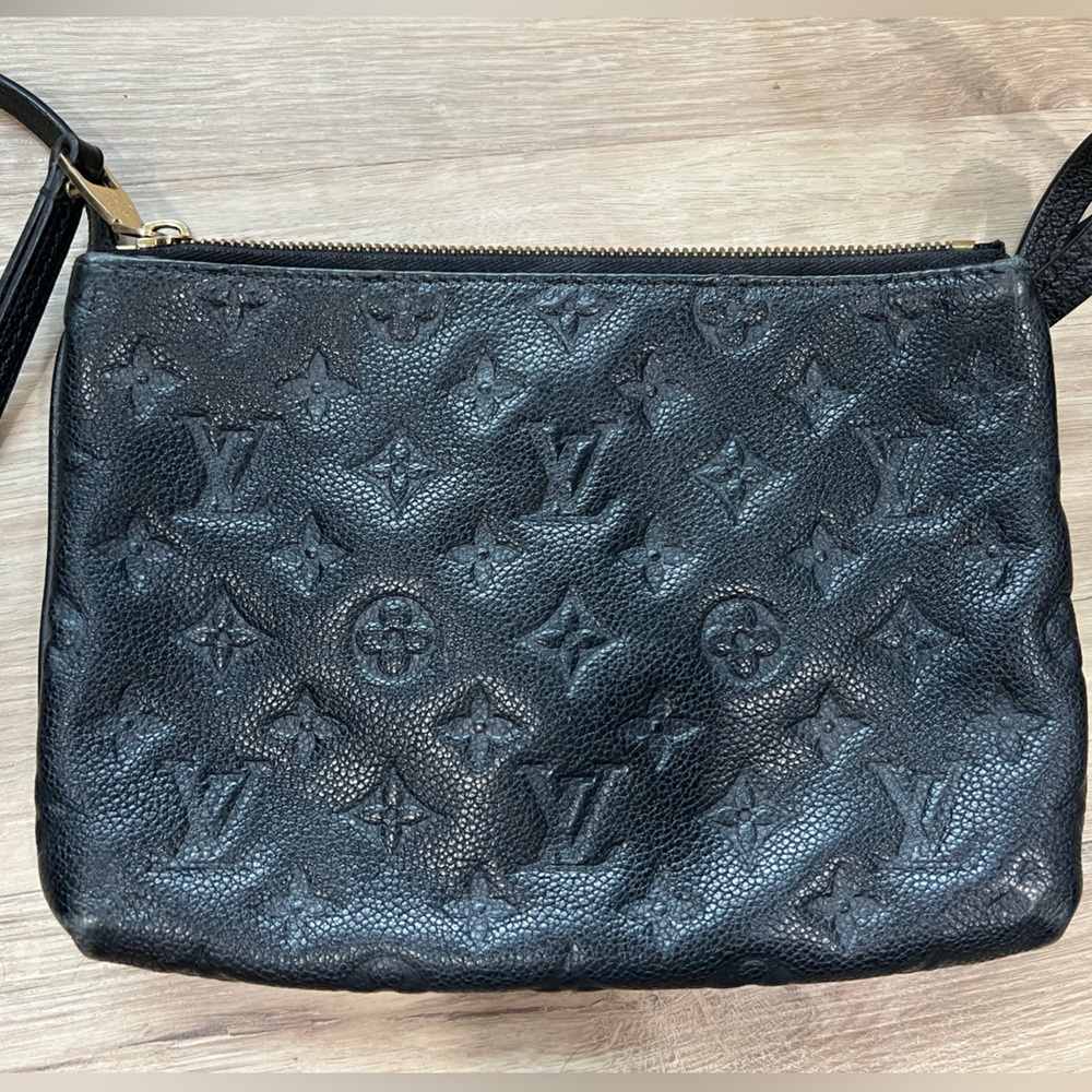 Louis Vuitton Twice Empreinte Monogram crossbody. - Picture 2 of 13